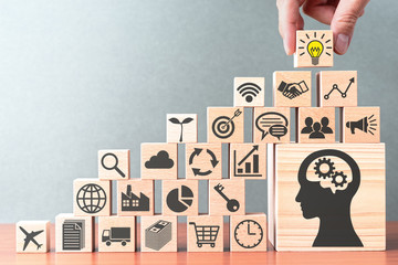 最新一款“雀神麻将开挂神器下载”开挂(透视)辅助教程!